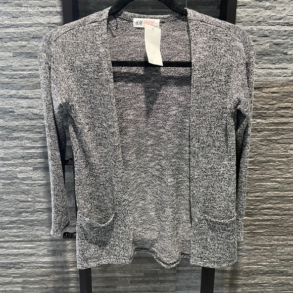 H&M Girls Lightweight Sweater/Shrug Size 8… - Picture 9 of 10